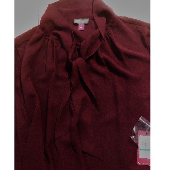 VINCE CAMUTO gorgeous top 🎀☺️ - Picture 4 of 6